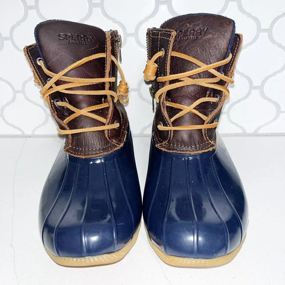 SPERRY Women's Saltwater Duck Boot Leather Size 9 US Brown Blue Gum Rubber Zip